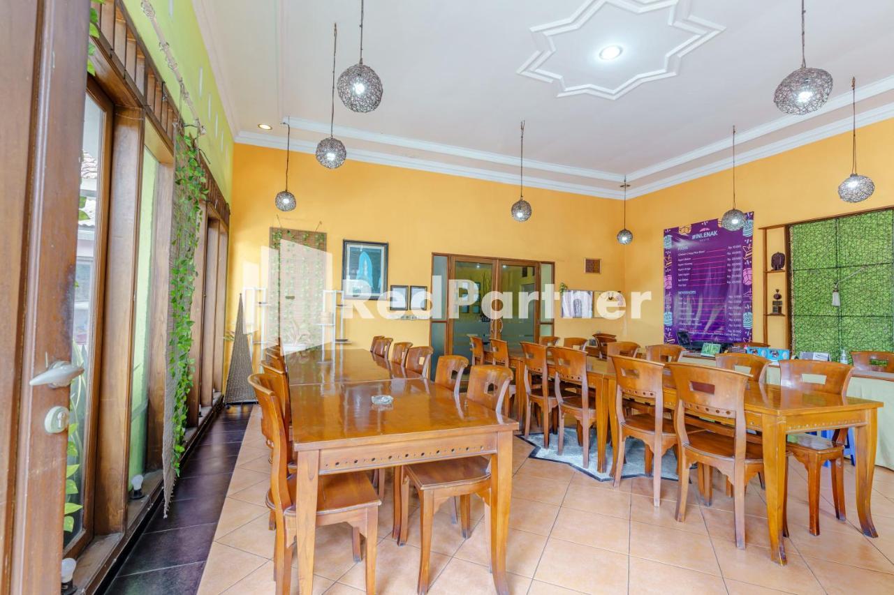 Nafisa Homestay Syariah Near Jatim Park 3 Batu Mitra Reddoorz Malang Buitenkant foto