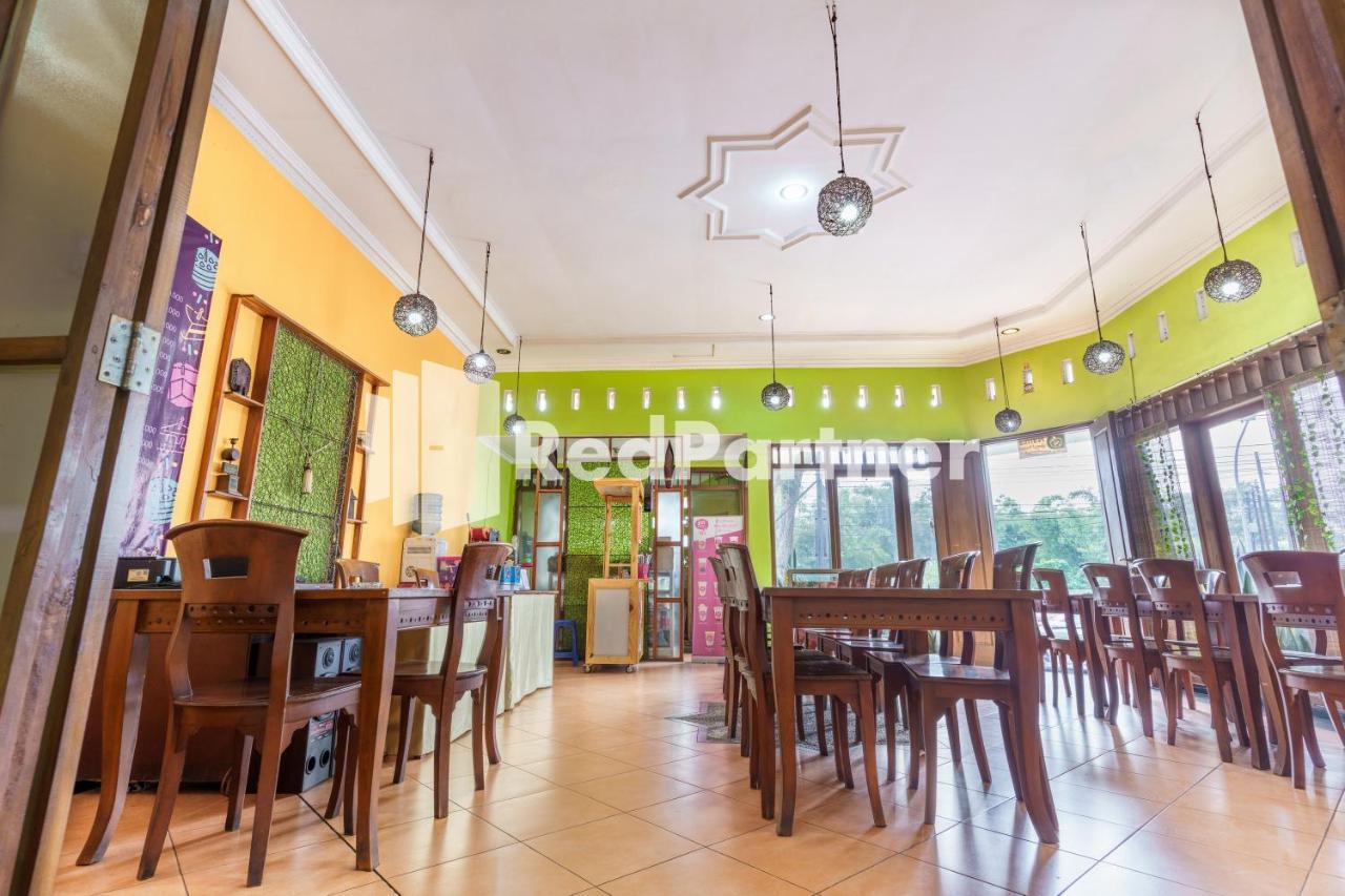 Nafisa Homestay Syariah Near Jatim Park 3 Batu Mitra Reddoorz Malang Buitenkant foto